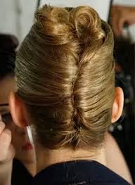 http://proms-hairstyless.blogspot.com/