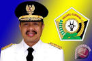 Gubernur Sultra Nur Alam (ANTARA/Grafis). Pulau Makassar ini, bukan hanya ... - 20110625nur-alam