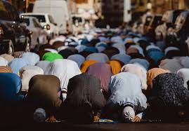 Image result for foto de pessoasrezando