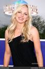 anna faris nipple