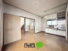 Image result for 武蔵村山市岸2丁目〈中古〉JR八高線「箱根ヶ崎」駅バス６分停歩４分　閑静な住宅地　前面道路が広いのでクルマの運転が苦手な方も車庫入れ楽々！　全居室収納充実！
