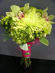How to mix black/white/apple green flowers/decor :  wedding green bouquet black white Images?q=tbn:ANd9GcQlT6qzAR3u2E5uuEz0q  5c OkgL8N9uUHqf21t4Gt PmIqzhzdQ
