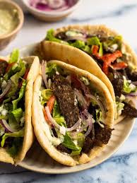 Attēlu rezultāti vaicājumam “Fuligo gyrosa macro”