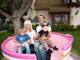 Image result for Queen B by Bumbleride $428 Gwen Stefani and Gavin Rossdale with Kingston and Zuma at the LA zoo