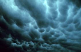 Attēlu rezultāti vaicājumam “Mammatus”