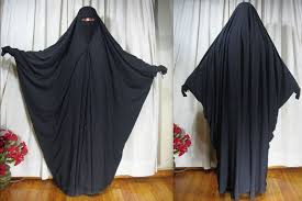 Travel: SATC2 and the Middle East Fashions - Fab Gab