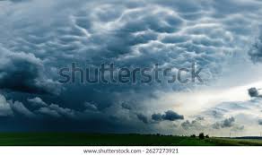 Attēlu rezultāti vaicājumam “Mammatus”