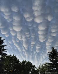 Attēlu rezultāti vaicājumam “Mammatus”