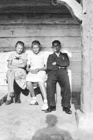 103-0052 Hildegard Strauss, Christel Bewernick und Franz Michalski.
