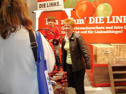 LINKE auf Grüner Woche; Foto: Sonja Kiesbauer 20. 01. 2008, Berlin: Während der laufenden Grünen Woche auf dem Berliner Messegelände am Funkturm ist auch ...