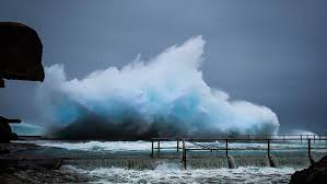 Hasil gambar untuk tsunami jepang