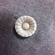 Image result for 弁護士バッジ