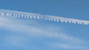 Attēlu rezultāti vaicājumam “Contrail shadows”