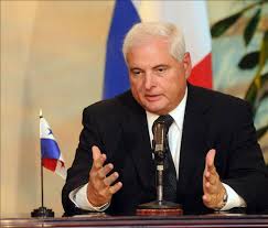 Los presidentes de Panamá y Perú se reúnen por un posible TLC