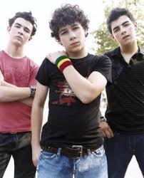 jonas brothers 2011 Images?q=tbn:ANd9GcQrhZ9zq18c-MhVXy3fmB2NyEZjOzsKZVYveEEOncFgmUHFxTgosA