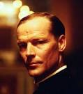Iain Glen picture gallery