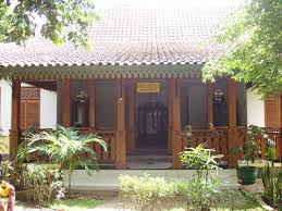 rumah adat Betawi Images?q=tbn:ANd9GcQroP0s4480mKwdeuCkcSUgHbVIAZwXBK_QW1-4Gi2_0ZrSXz4&t=1&usg=__l_Vu8SC42e63Web8NimjugD7je8=