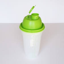 Kuvahaun tulos haulle Tupperware quick shake