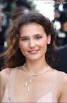http://static1.purepeople.com/articles/7/33/60/7/%40/232636-la-jolie-comedienne-virginie-ledoyen-637x0-3.jpg