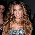 Celebrity Haircut Style Trends 2009 :Carrie Bradshaw Hairstyles 2009 - images?q=tbn:ANd9GcQtUB99MrSdCkasK0tv8vW7KV8iEY1g1a-_7DCGz4EAruRIC9Z7nH86P74