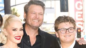Image result for Queen B by Bumbleride $428 Gwen Stefani and Gavin Rossdale with Kingston and Zuma at the LA zoo
