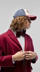 Картинки по запросу Молодой человек в шапке