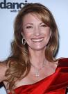 Jane Seymour wore a voluminous
