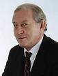 Warren Clewlow was born on 13