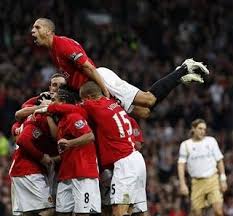 UEFA Champions League Soccer: Valencia 0 - 1 Manchester United