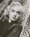 http://i2.listal.com/image/2044031/600full-carolyn-jones.jpg