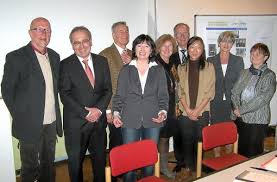 ... Jochen Heckel (zweiter Stellvertreter), Lara Stüttgen (Schriftführerin), Ruth Heckel (Kassenführung) und Claudia Bidlingmaier (Beisitzerin).