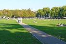 near to Richmond, Richmond Upon Thames, Great Britain. Richmond Green - via Daymix