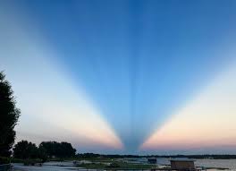 Attēlu rezultāti vaicājumam “anticrepuscular rays”