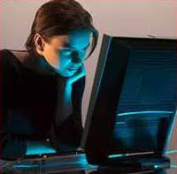 donna al computer