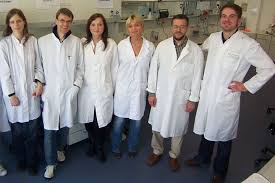 Nina Zippel, Christian Müller, Katharina und Juliane Czeczor, Mustapha Haddouti und Felix Wittleben. Foto: Julia Eder. Am Standort Rheinbach forschen sieben ...