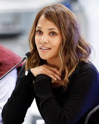 Afbeeldingsresultaat voor halle berry