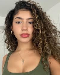 「レイラ・イブラヒム・ファーイザ」の画像検索結果