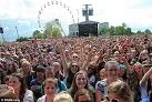 Radio 1s Big Weekend peaks with Chris Martin joining Kings of.
