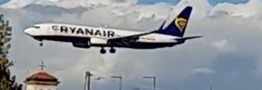 Image result for UFO Ryanair avvista un UFO nel volo Oslo - Bergamo ecco il video in anteprima!!