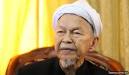 Azizah to tell Anwar about Nik Aziz tomorrow - Malaysiakini