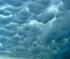 Attēlu rezultāti vaicājumam “Mammatus”