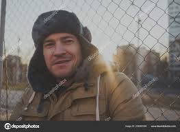 Картинки по запросу Молодой человек в шапке