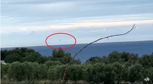 Image result for UFO Ryanair avvista un UFO nel volo Oslo - Bergamo ecco il video in anteprima!!
