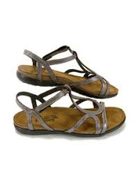 Best For: Athleisure | Walking Shoes, Clarks and Travel