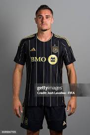 「アーロン・ユージック」の画像検索結果