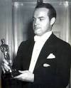 http://www.myhero.com/images/guest/g10817/hero11387/g10817_u8236_BobHopeOscar.jpg