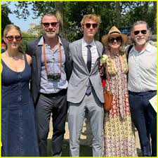 Image result for Maclaren Techno XT Naomi Watts and Liev Schreiber taking a stroll with son, Sasha