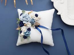 Vaizdo rezultatas pagal užklausą „wedding pillows“