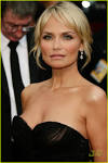 http://images1.fanpop.com/images/image_uploads/Kristin-Chenoweth-pushing-daisies-809233_818_1222.jpg
