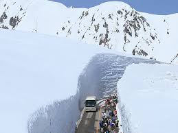 Картинки по запросу япония снег дороги